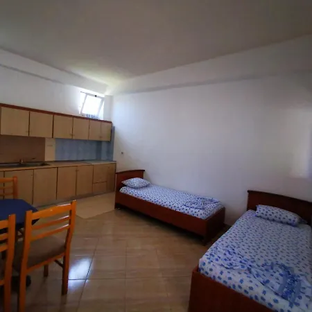 Gasthof Rent Shtepi Me Qera Vlorë